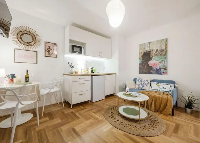 Cozy 1br Near Opera & Gozsdu With Terrace * Budapesta