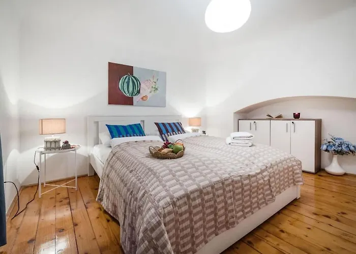 Apartament Cozy 1br Near Opera & Gozsdu With Terrace